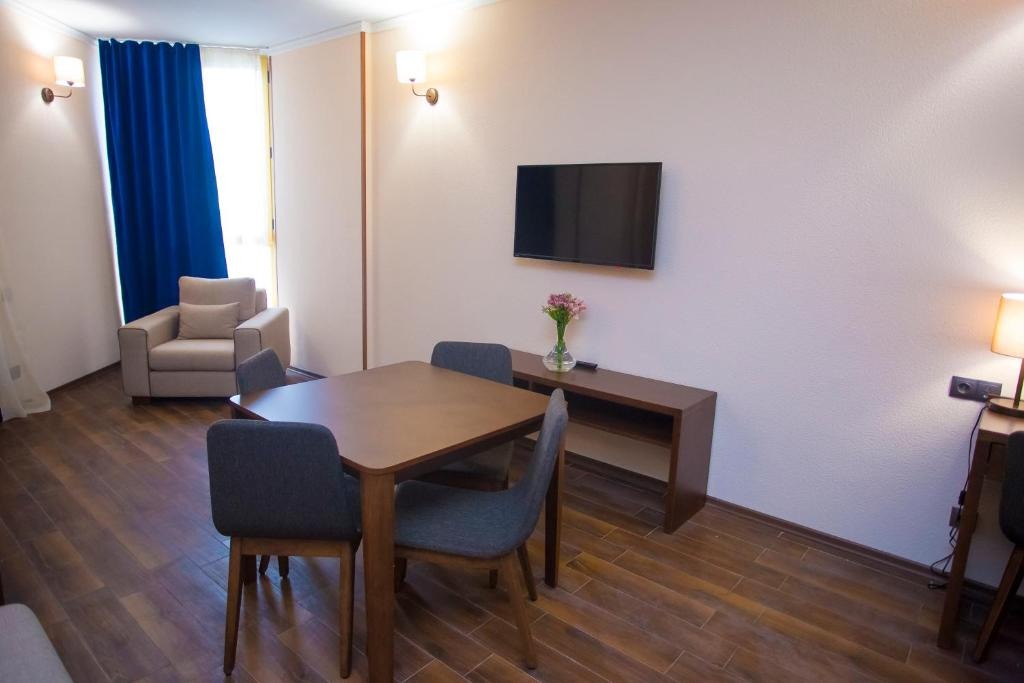 هتل کرنر این باتومی